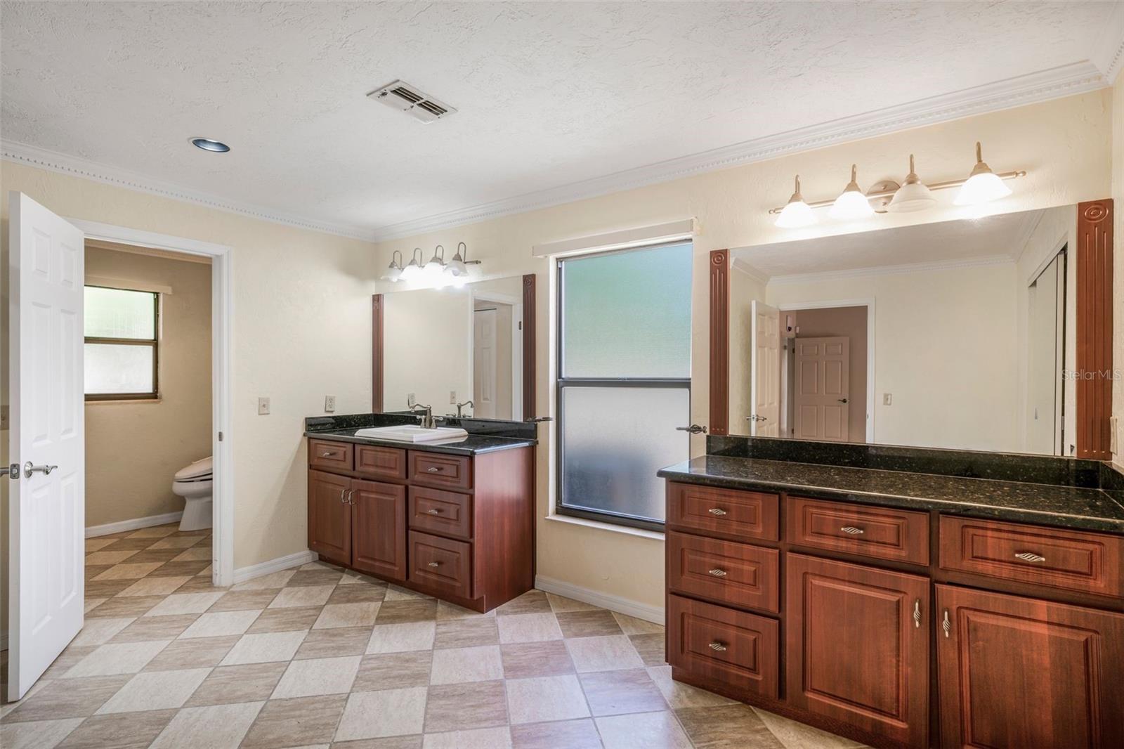 HAMPTON WOODS UNREC SUB - Residential