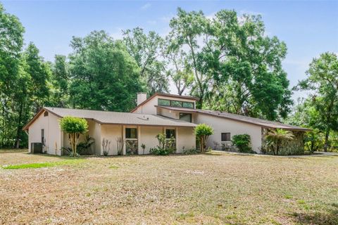 Photo of 8640 E Henderson Trail, Inverness, FL 34450 (MLS # G5095323)