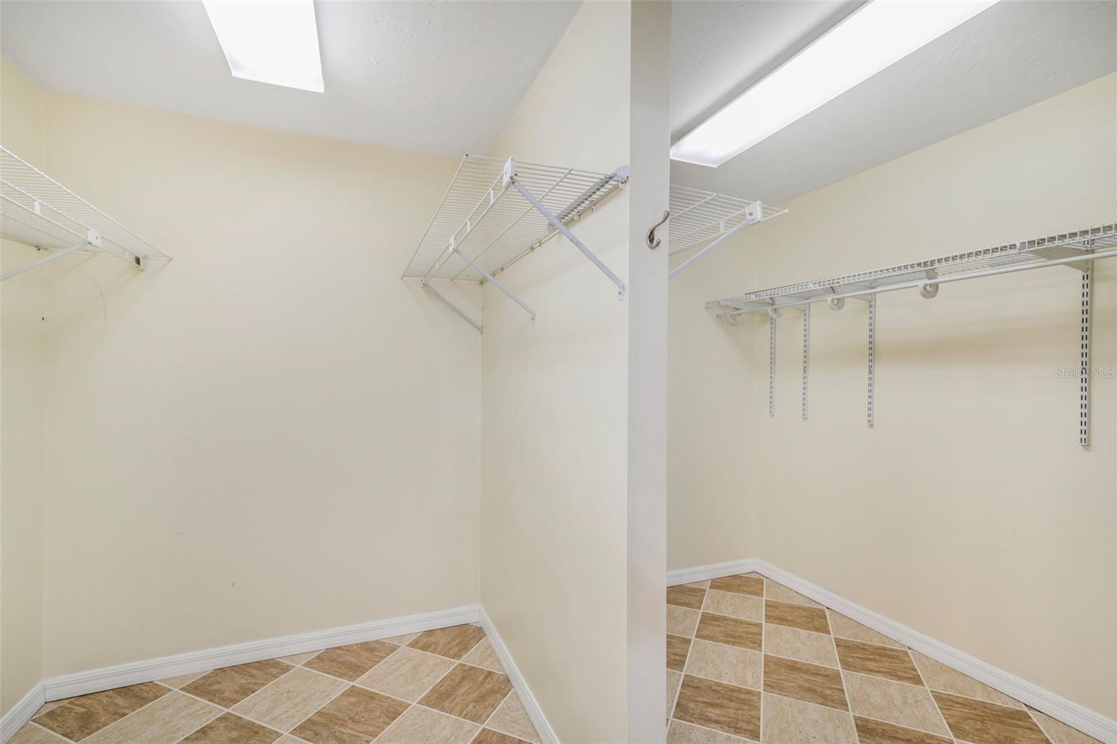 HAMPTON WOODS UNREC SUB - Residential