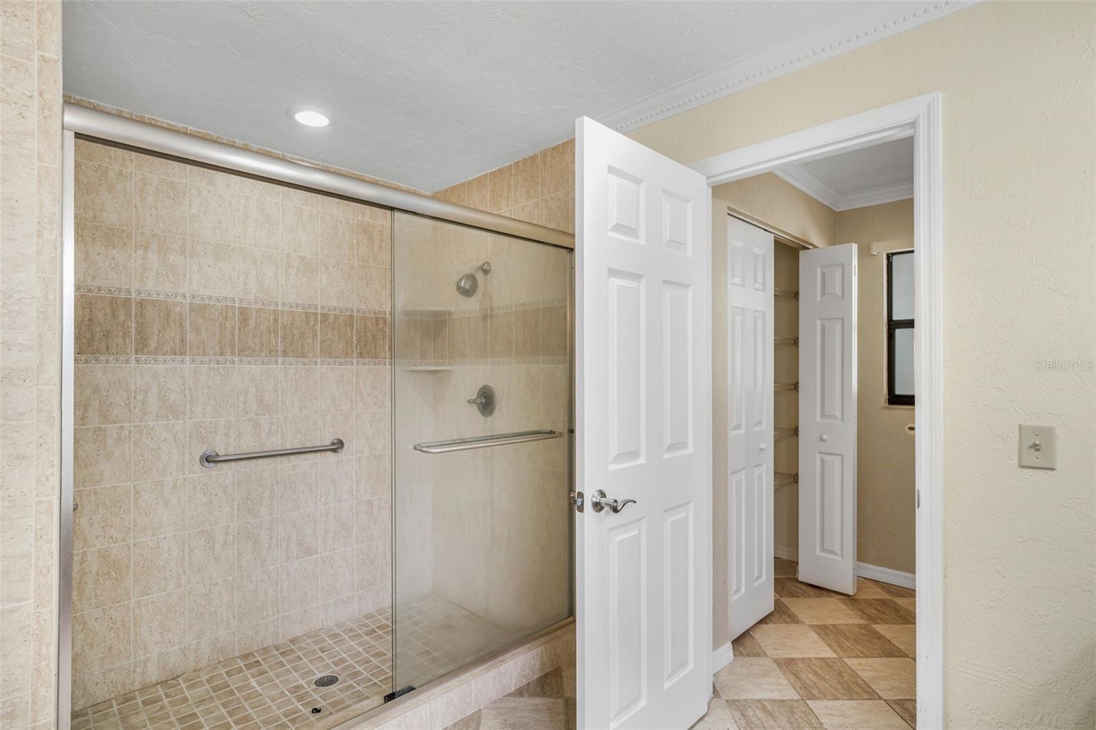 HAMPTON WOODS UNREC SUB - Residential