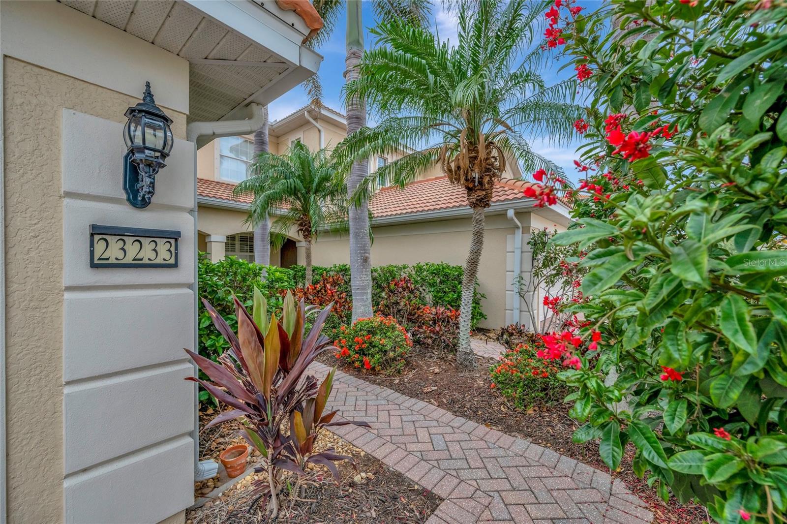 23233 BANBURY WAY 302