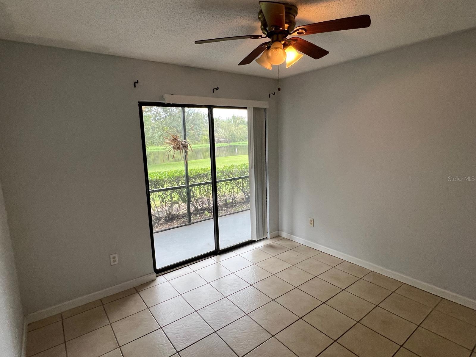 LAKEVIEW CONDO 05 - Residential Lease