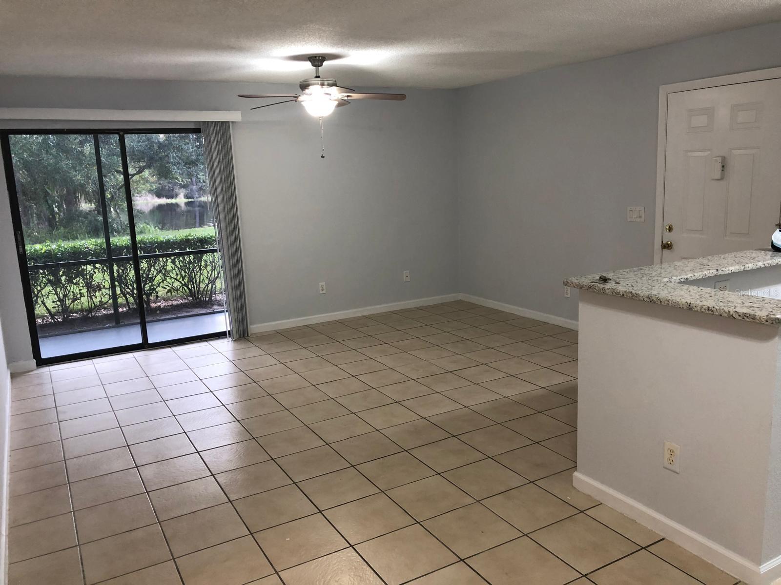 LAKEVIEW CONDO 05 - Residential Lease