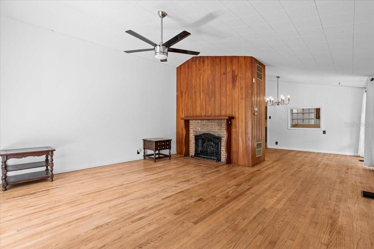 OAK HILL - Residential