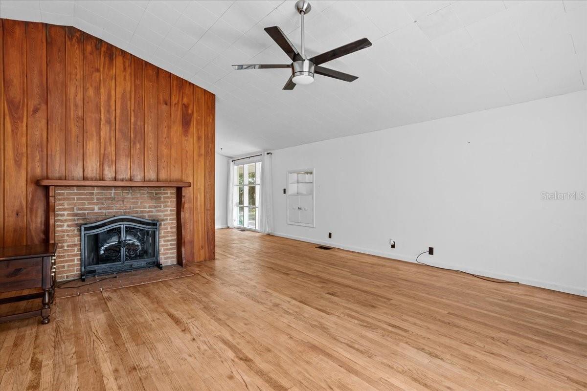 OAK HILL - Residential