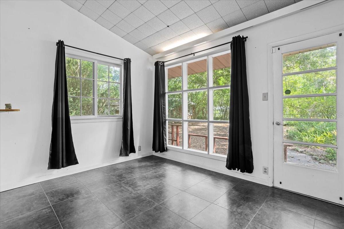 OAK HILL - Residential