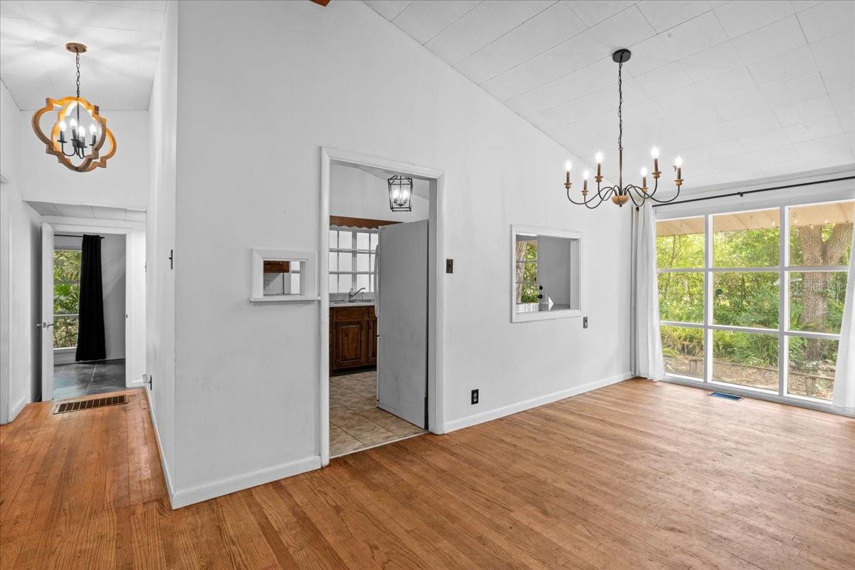 OAK HILL - Residential