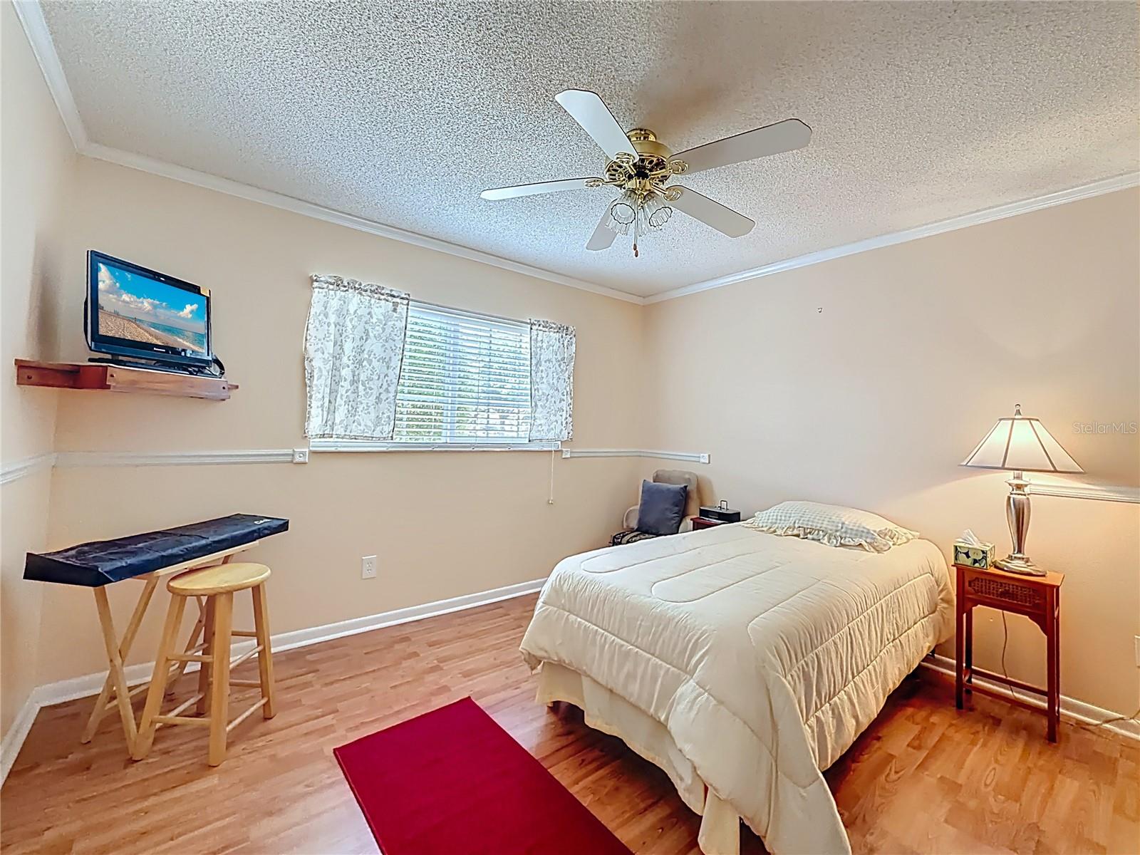 ON TOP/THE WORLD CENTRAL REPLA - Residential