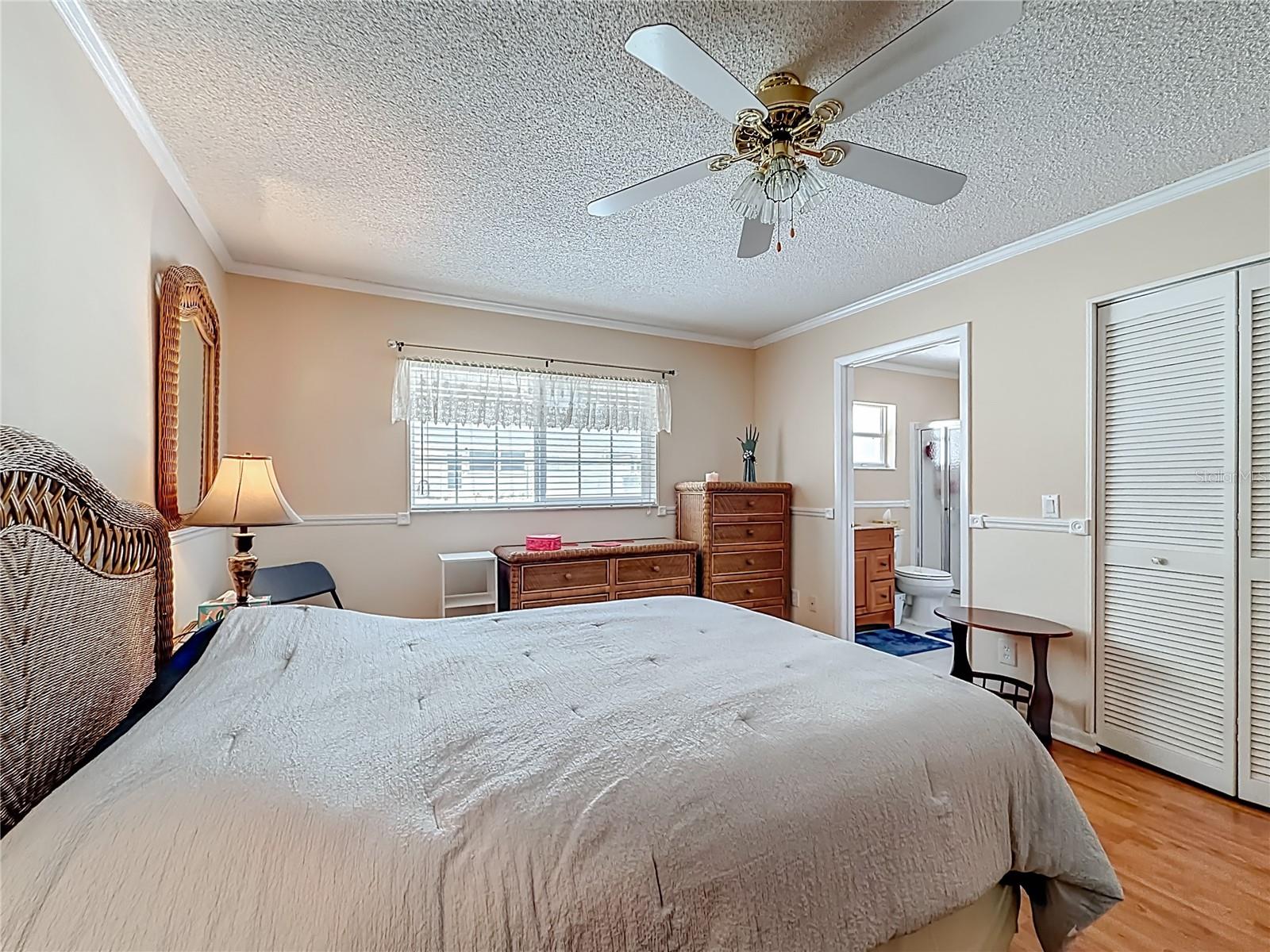 ON TOP/THE WORLD CENTRAL REPLA - Residential