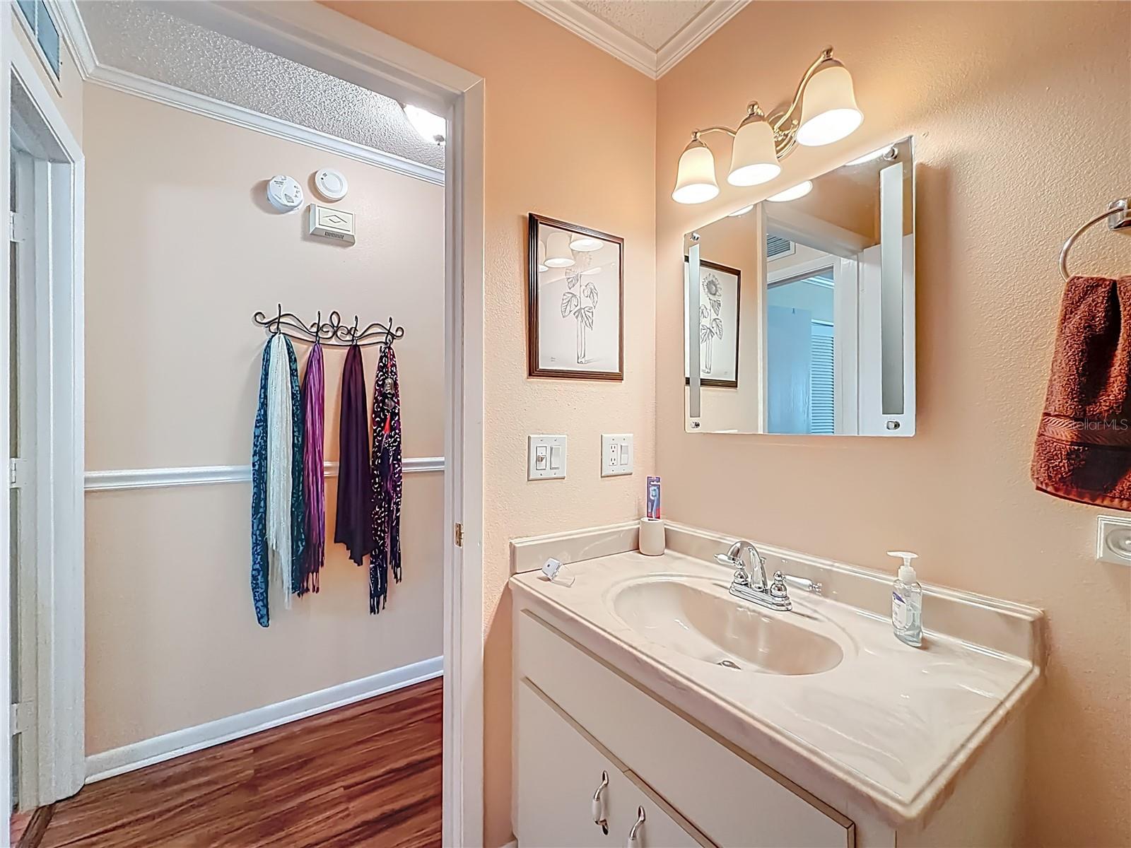 ON TOP/THE WORLD CENTRAL REPLA - Residential