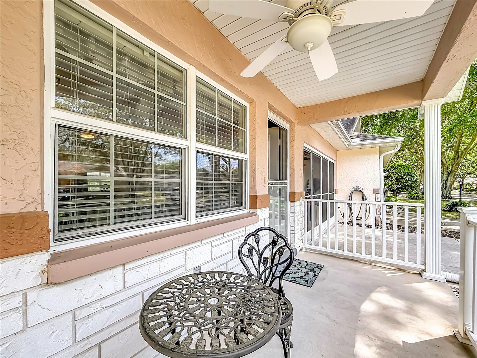 ON TOP/THE WORLD CENTRAL REPLA - Residential