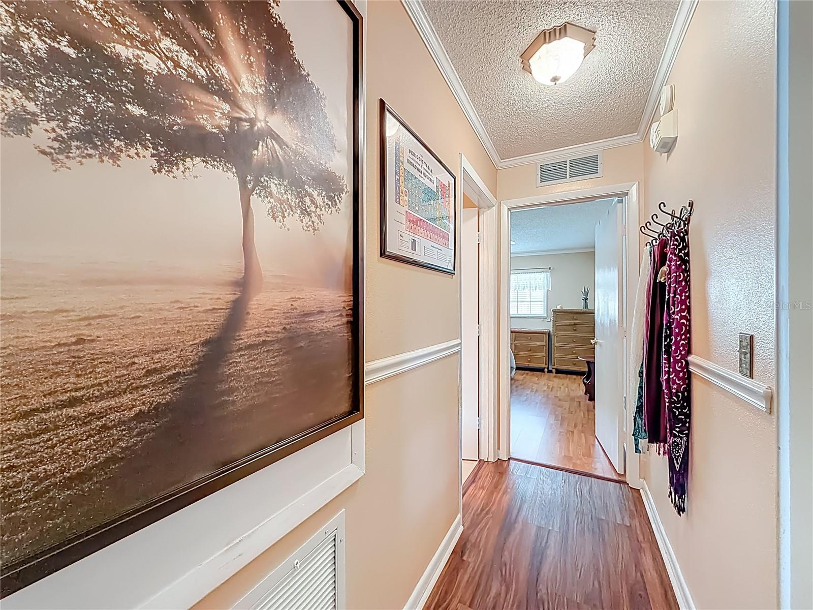 ON TOP/THE WORLD CENTRAL REPLA - Residential