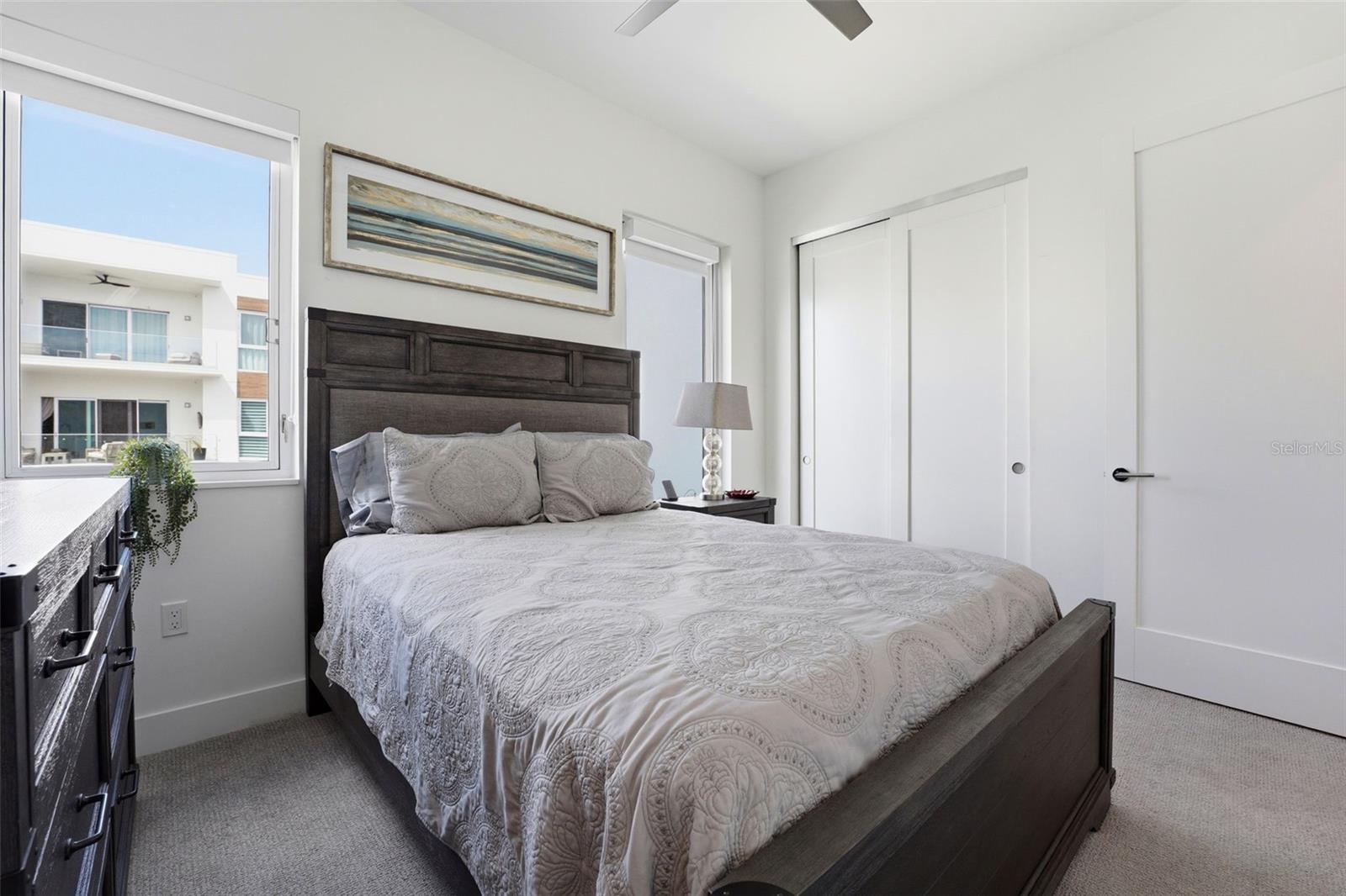 TOWNHOMES/ORANGE CLUB - Residential