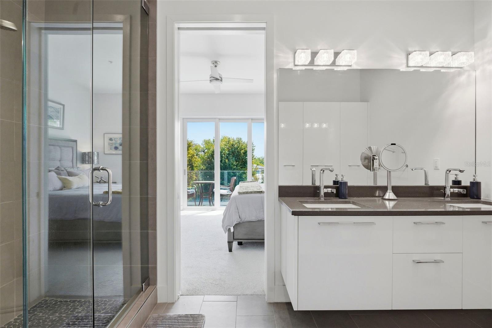 TOWNHOMES/ORANGE CLUB - Residential