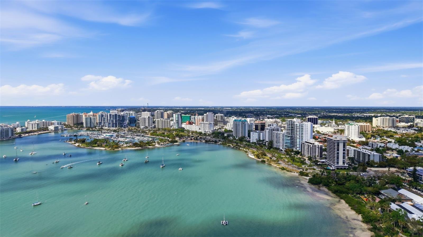 TOWNHOMES/ORANGE CLUB - Residential