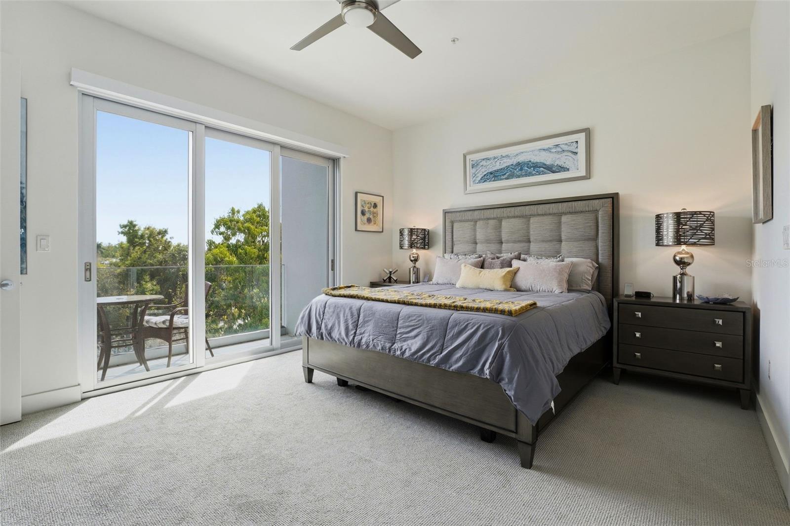 TOWNHOMES/ORANGE CLUB - Residential