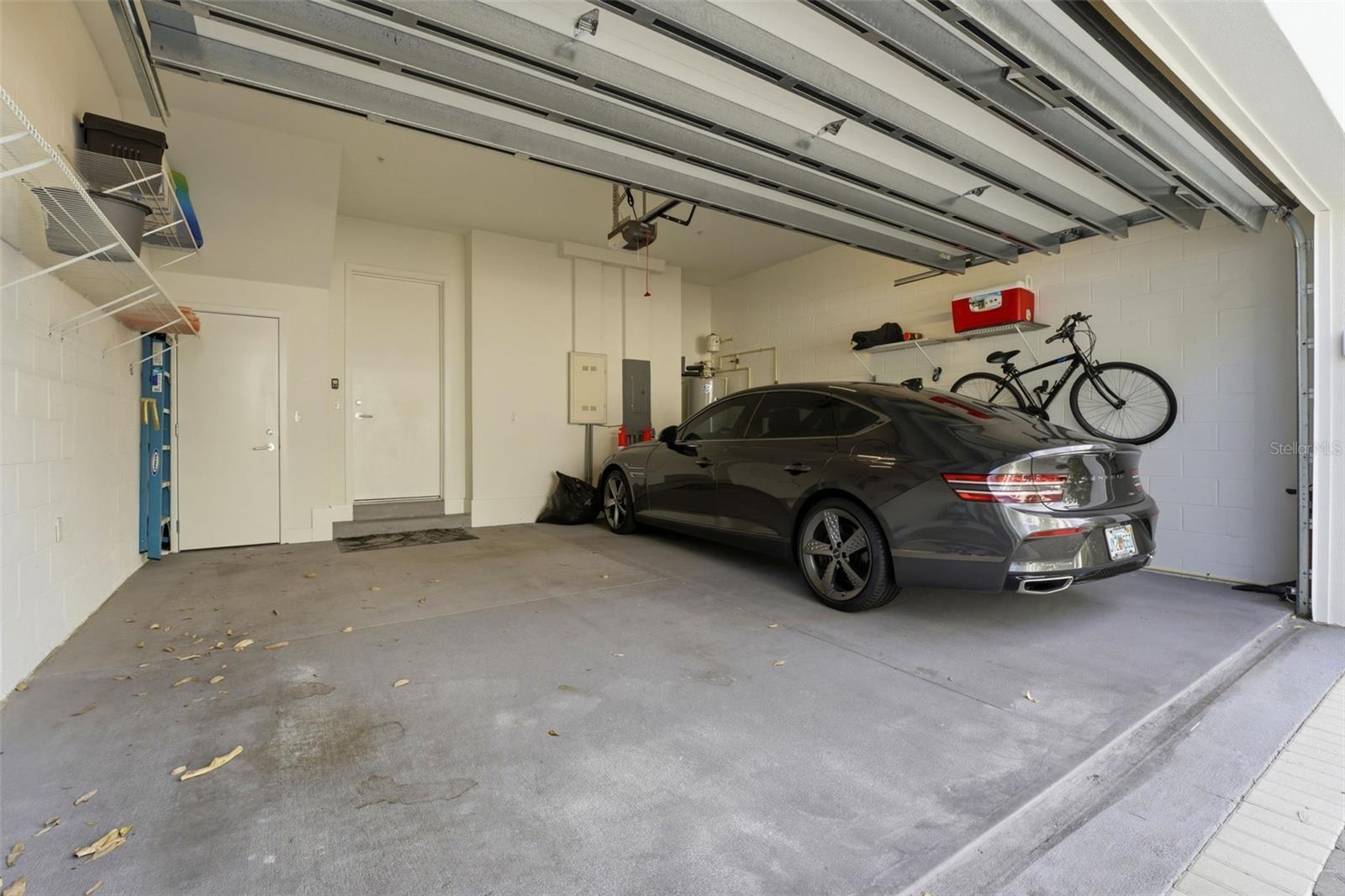 TOWNHOMES/ORANGE CLUB - Residential