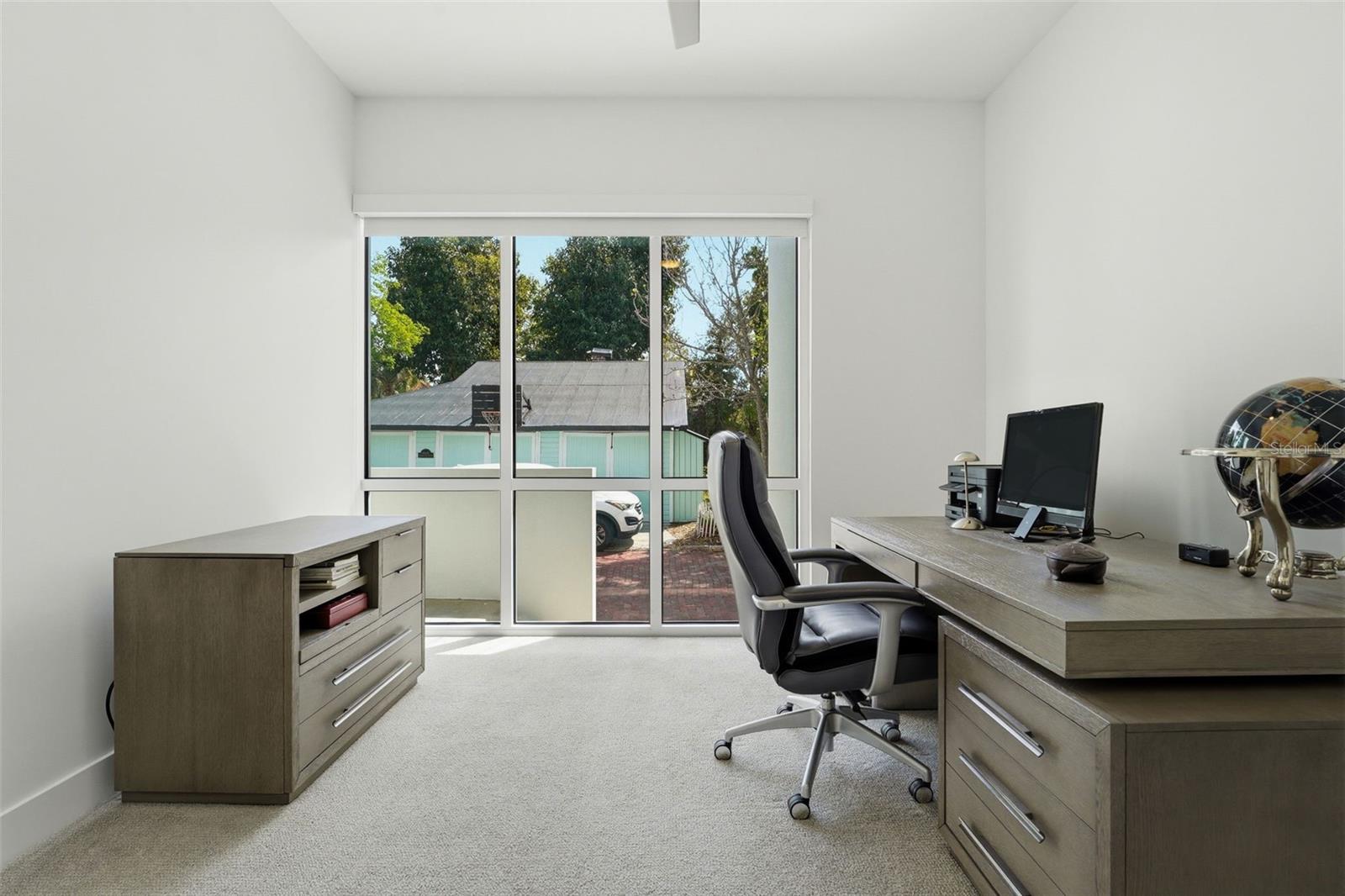 TOWNHOMES/ORANGE CLUB - Residential