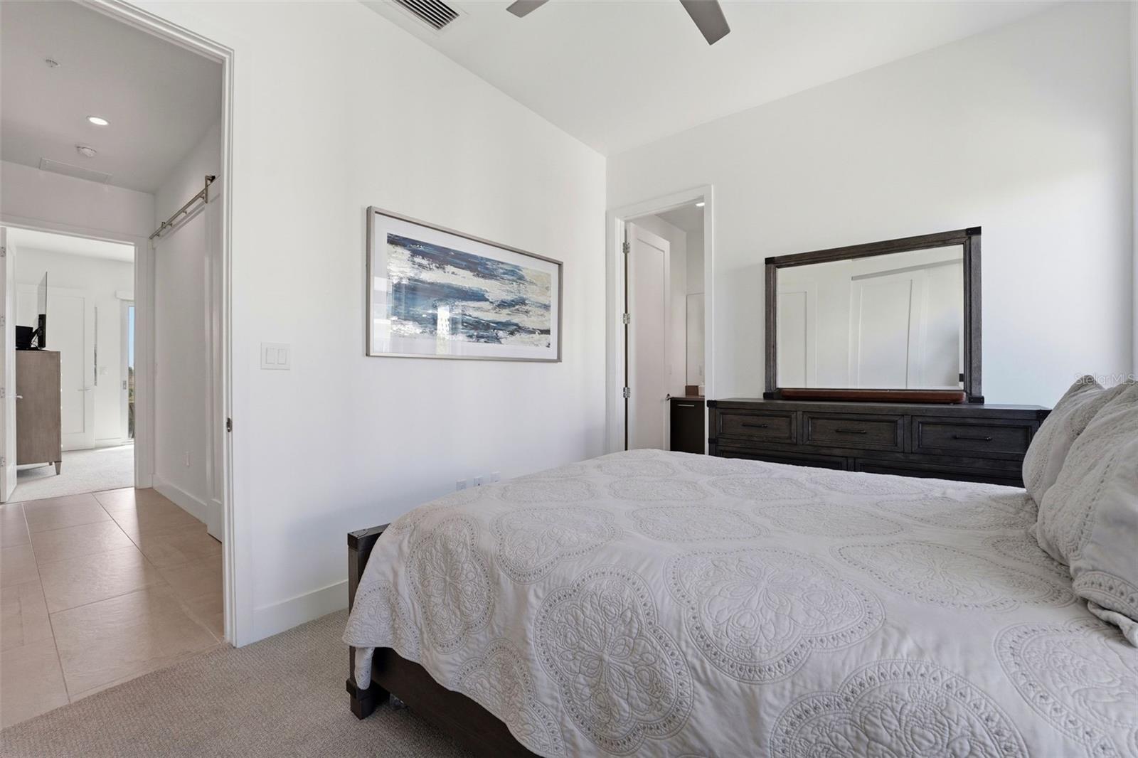 TOWNHOMES/ORANGE CLUB - Residential