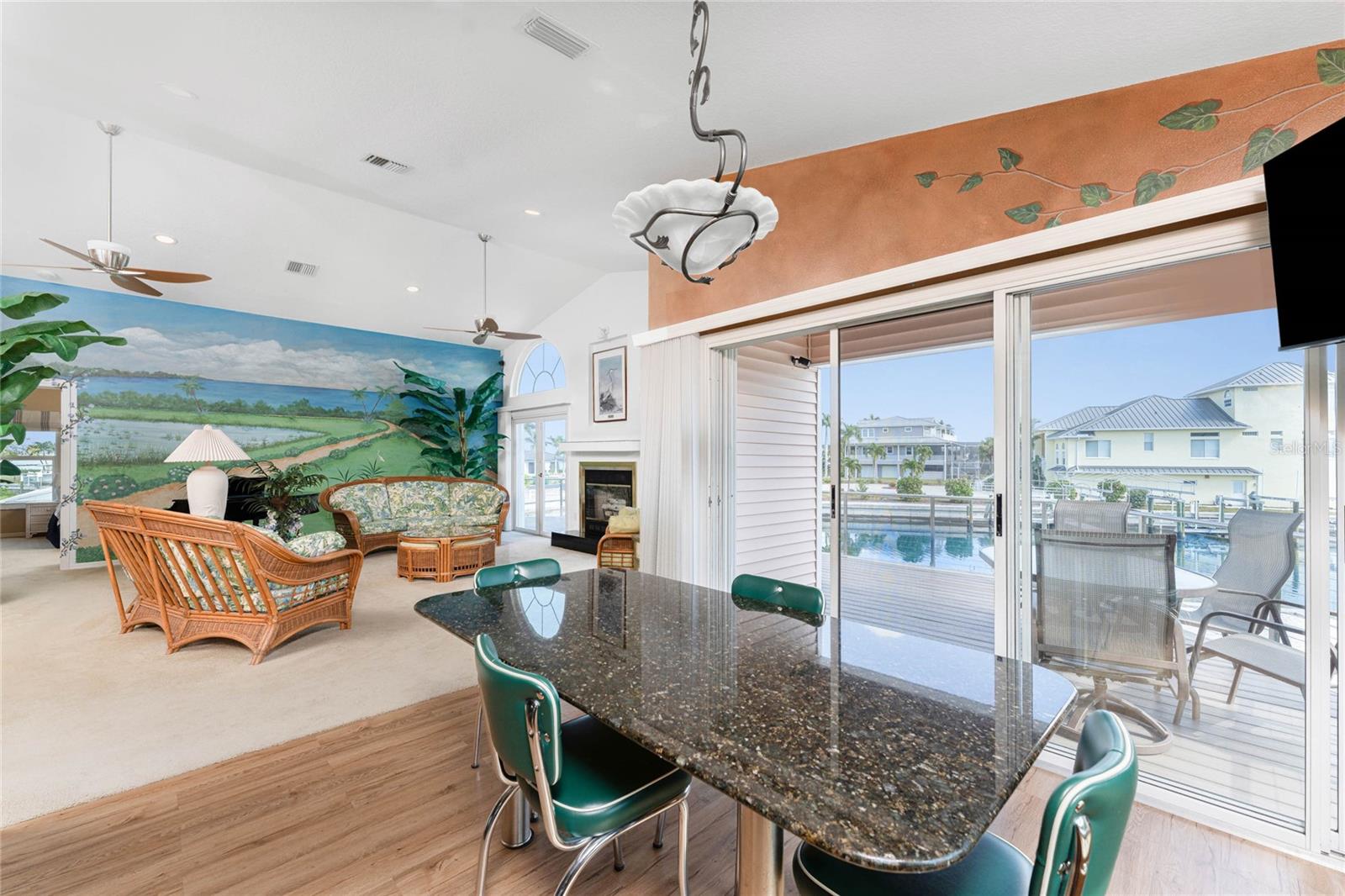 LEMON BAY ESTATE 01 - Residential