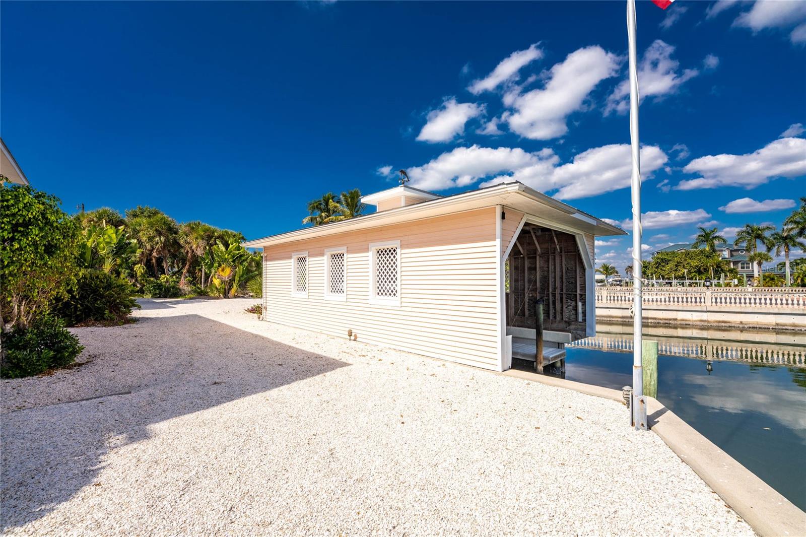 LEMON BAY ESTATE 01 - Residential