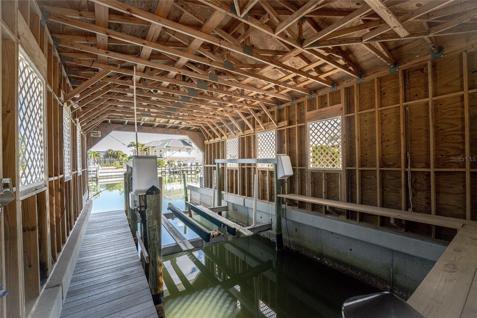 LEMON BAY ESTATE 01 - Residential