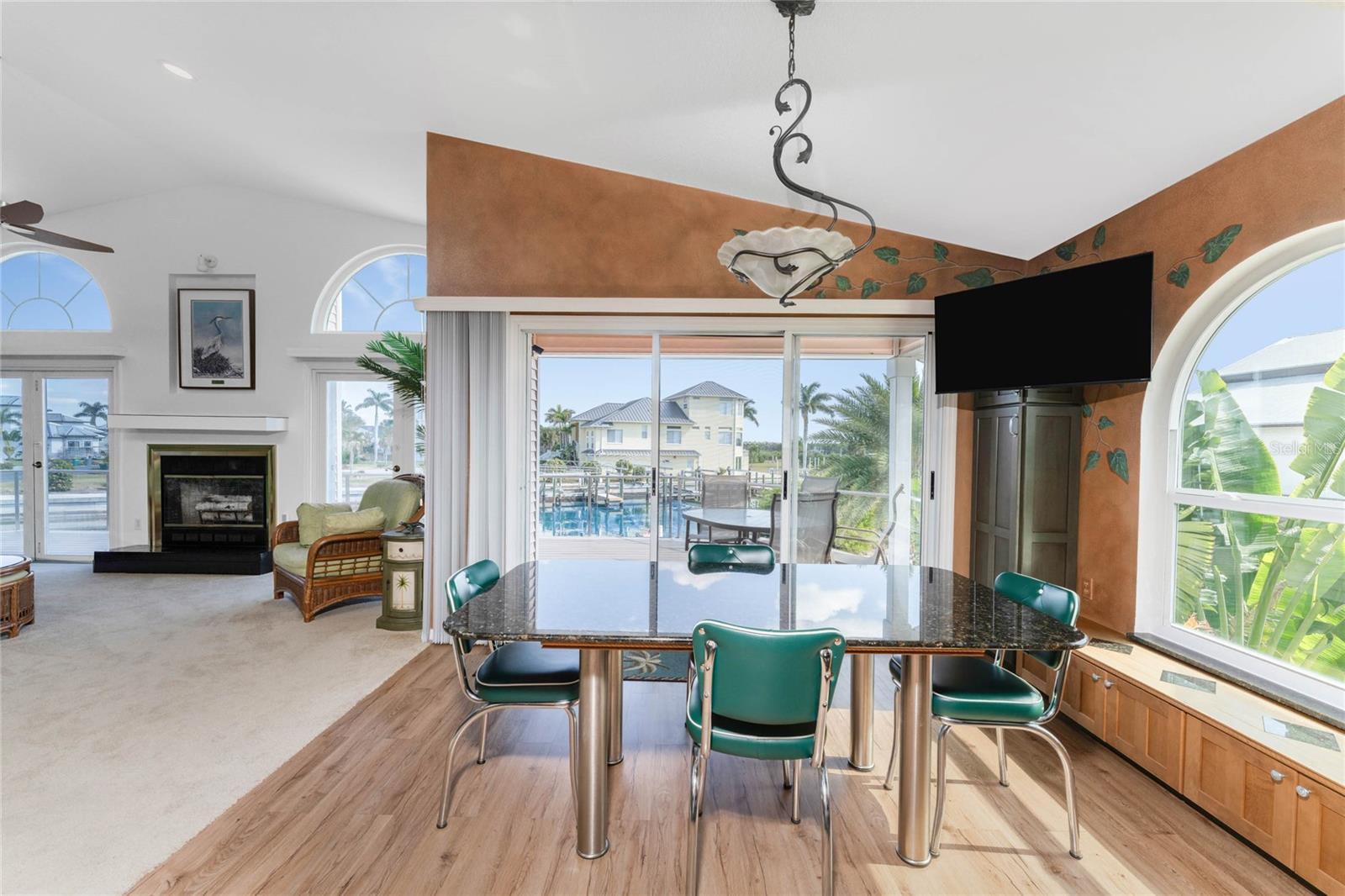 LEMON BAY ESTATE 01 - Residential