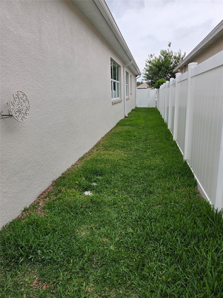 SAWGRASS BAY - Residential