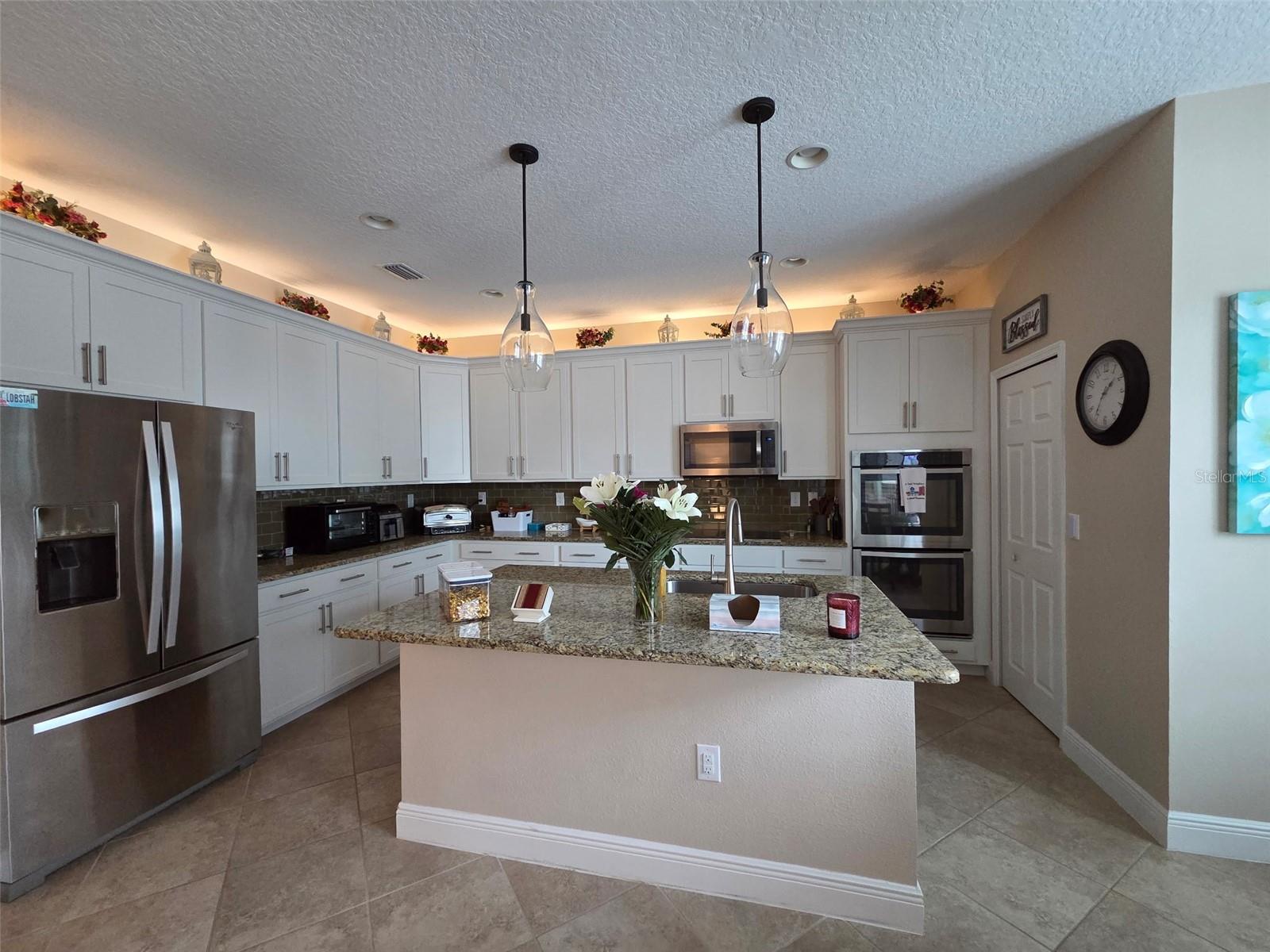 SAWGRASS BAY - Residential