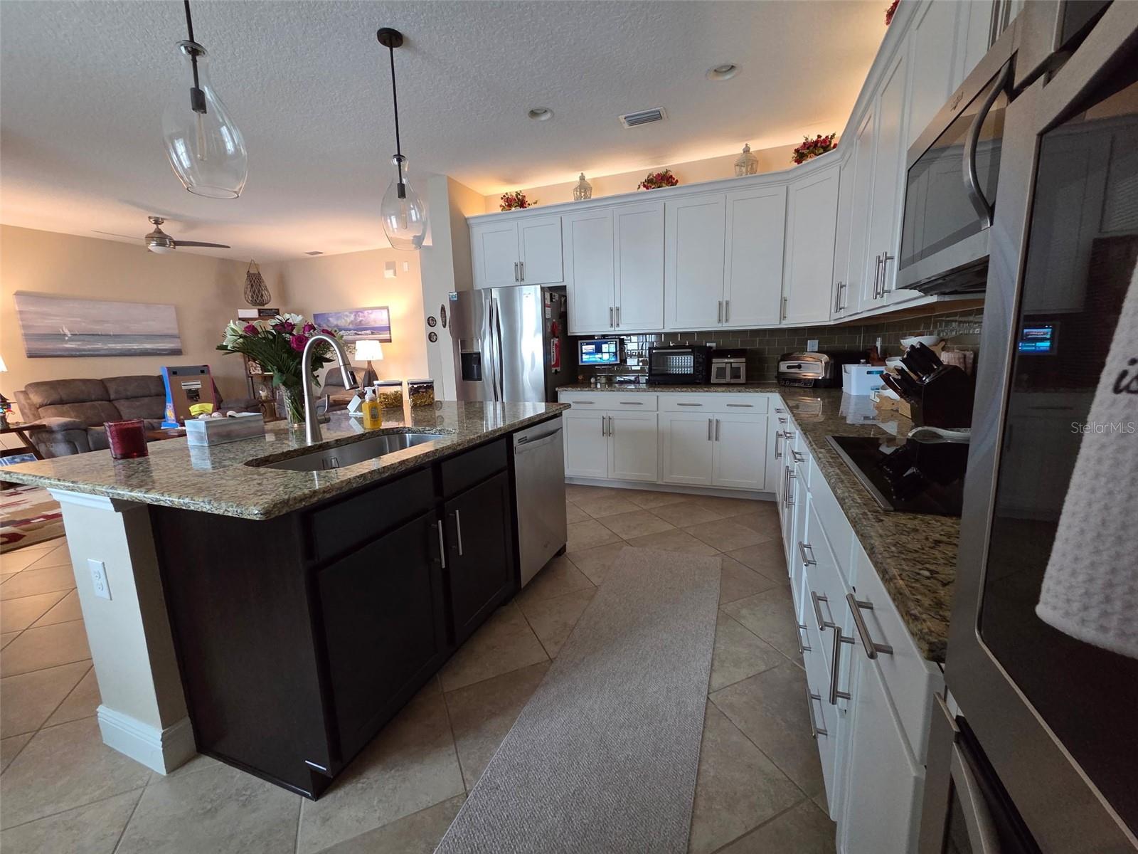 SAWGRASS BAY - Residential