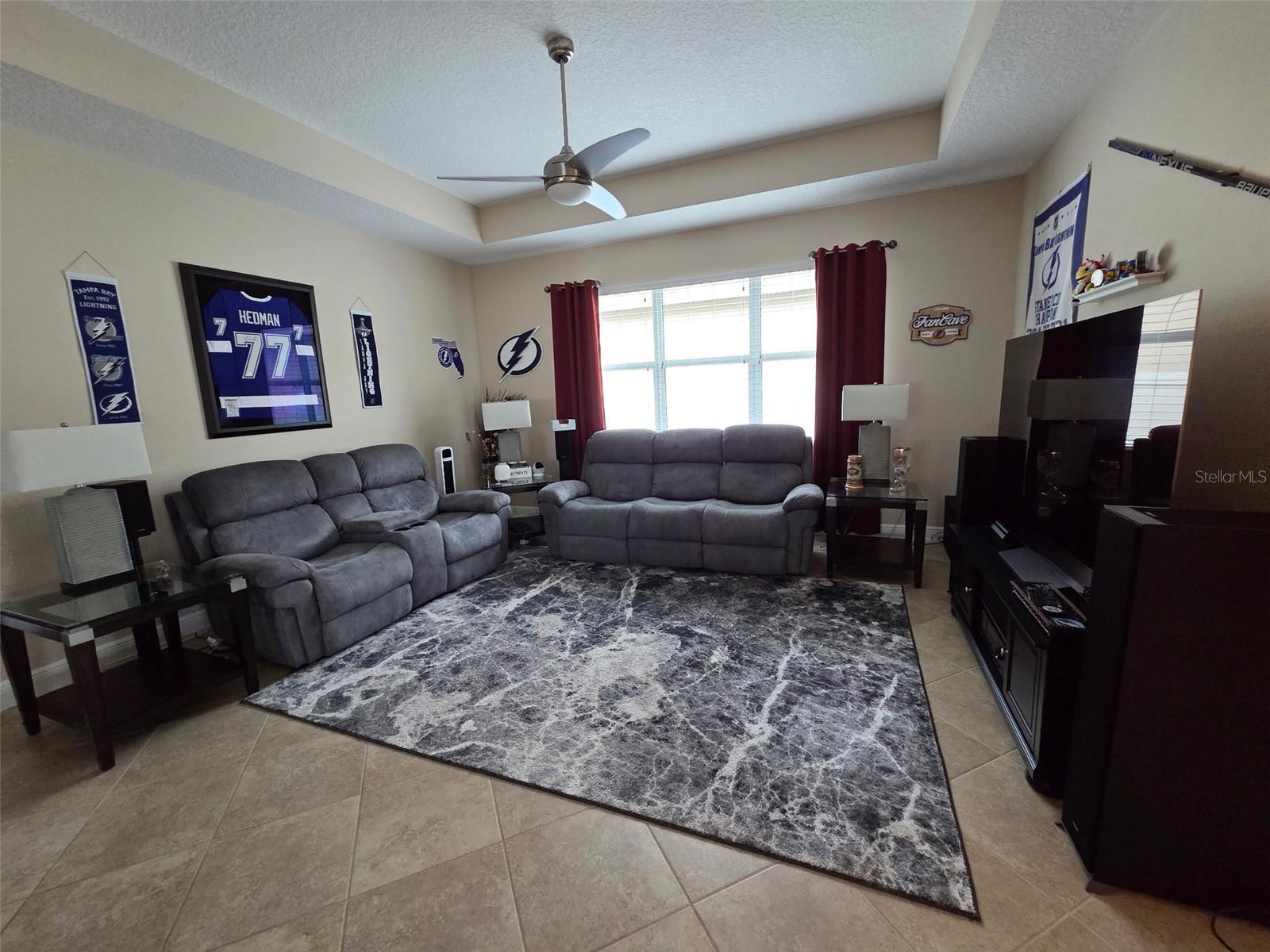 SAWGRASS BAY - Residential