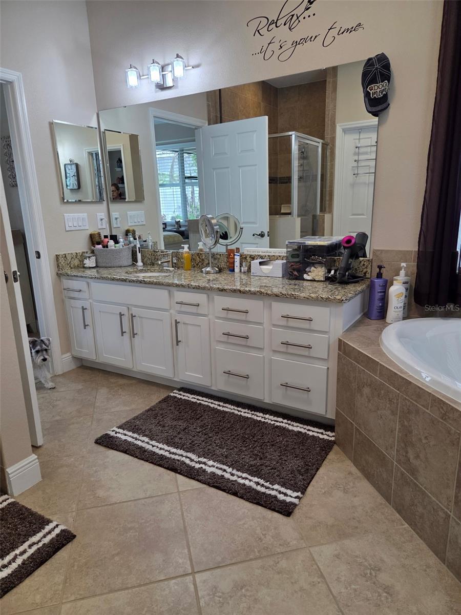 SAWGRASS BAY - Residential