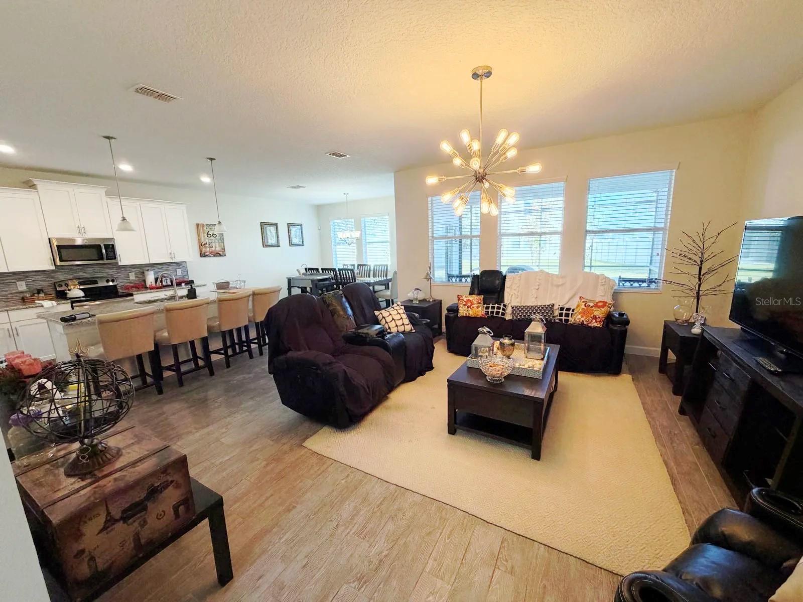 STOREY LAKE - Residential