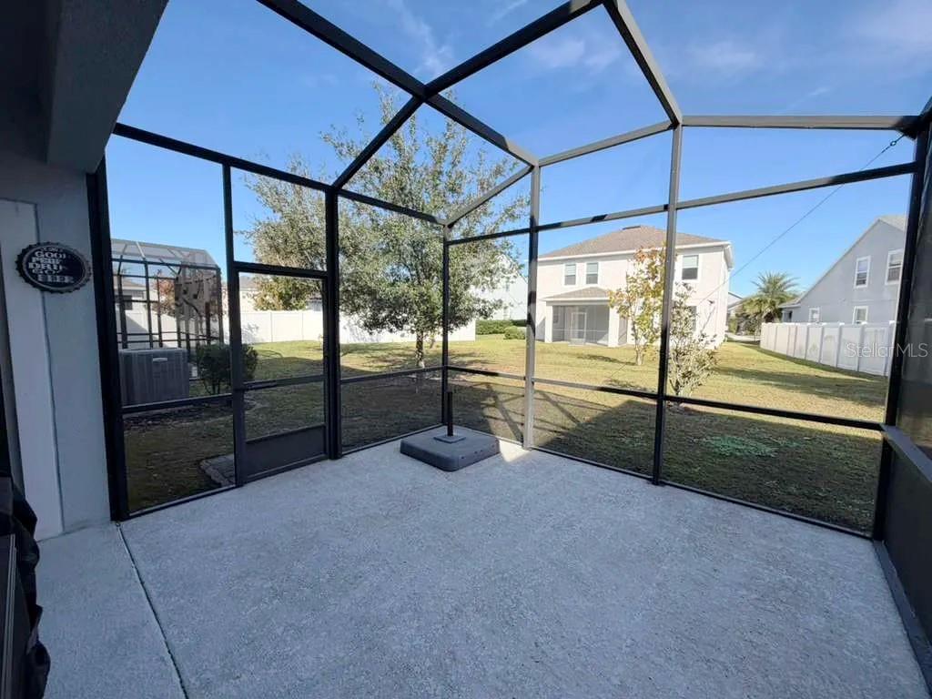 STOREY LAKE - Residential