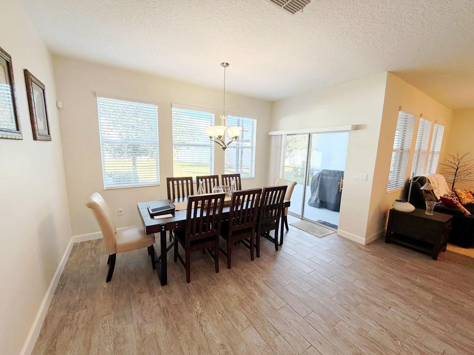 STOREY LAKE - Residential