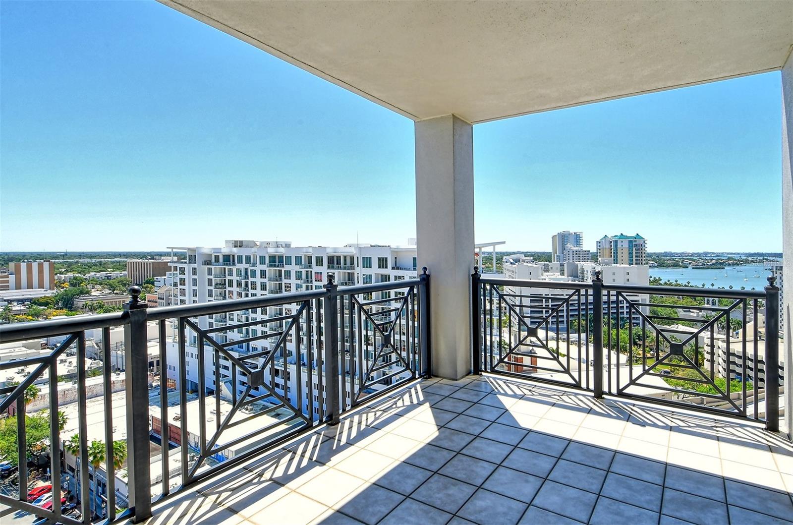 PLAZA AT 05 POINTS RESIDENCES - Residential