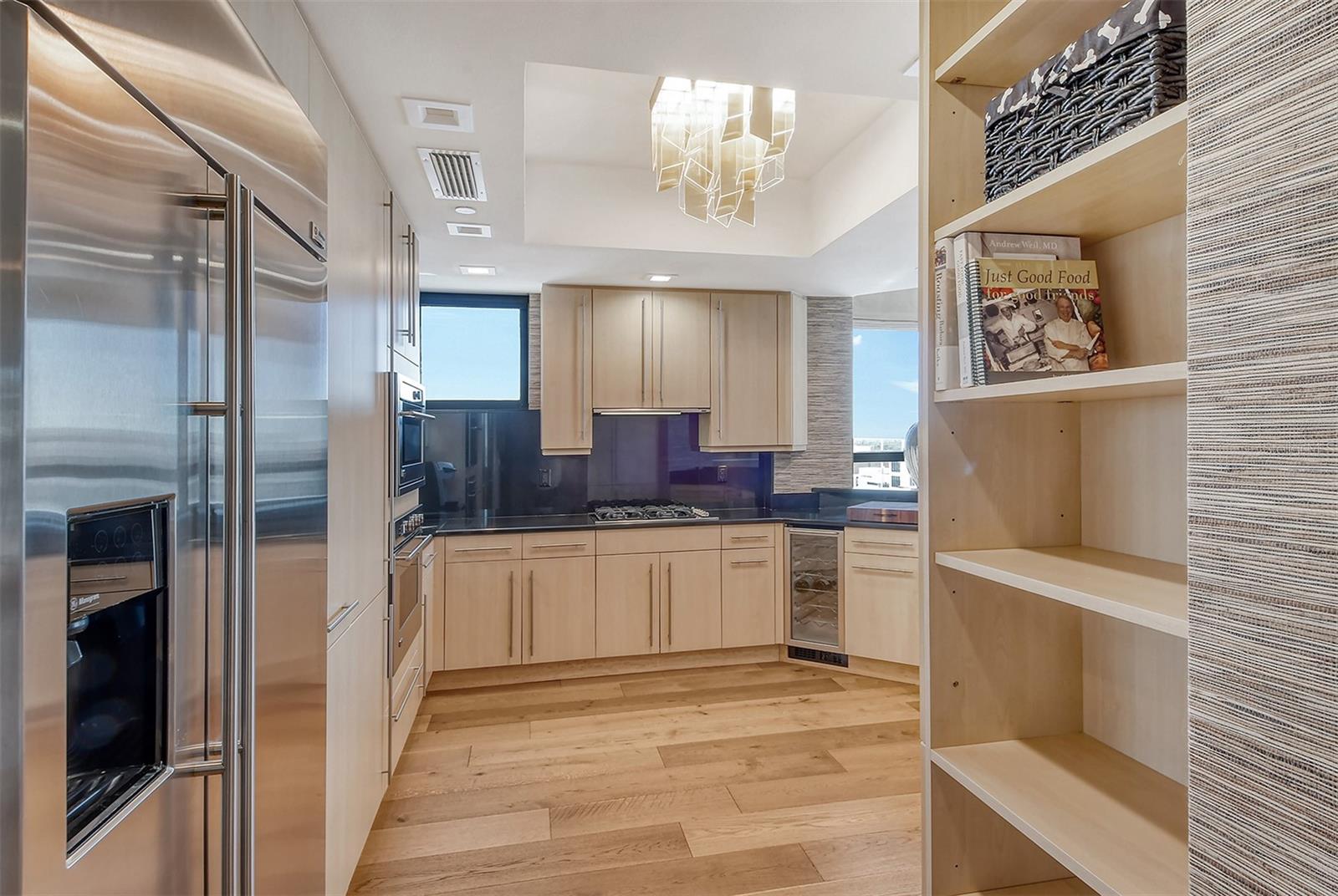 PLAZA AT 05 POINTS RESIDENCES - Residential