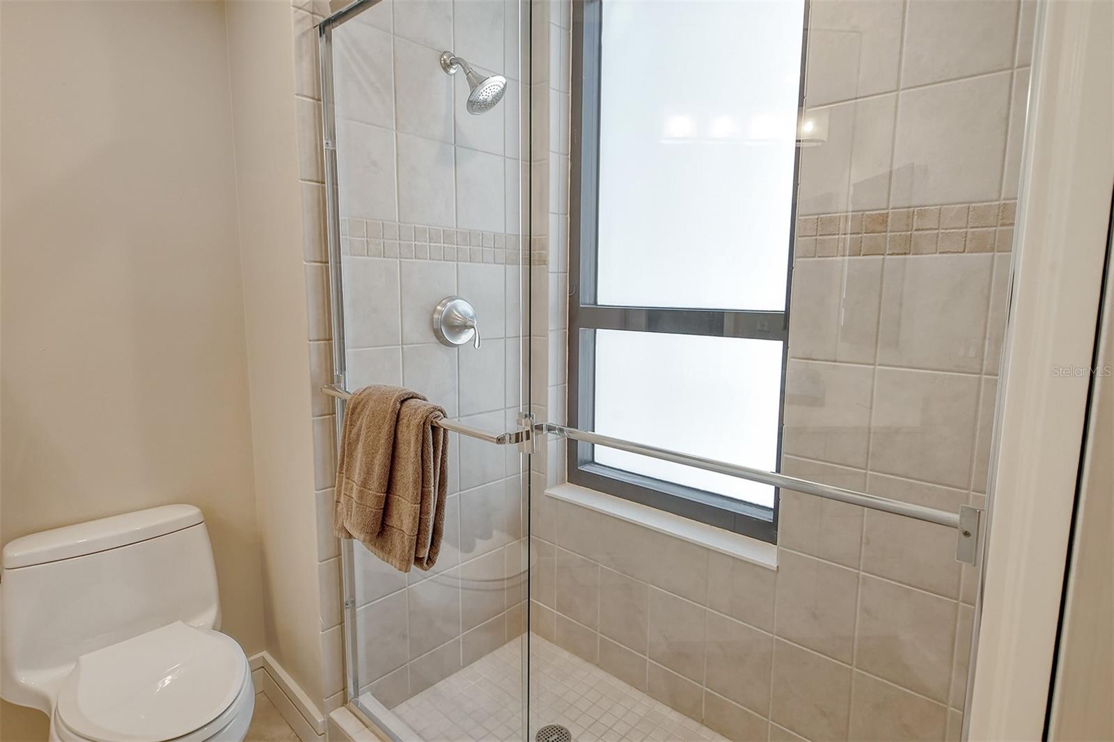 PLAZA AT 05 POINTS RESIDENCES - Residential