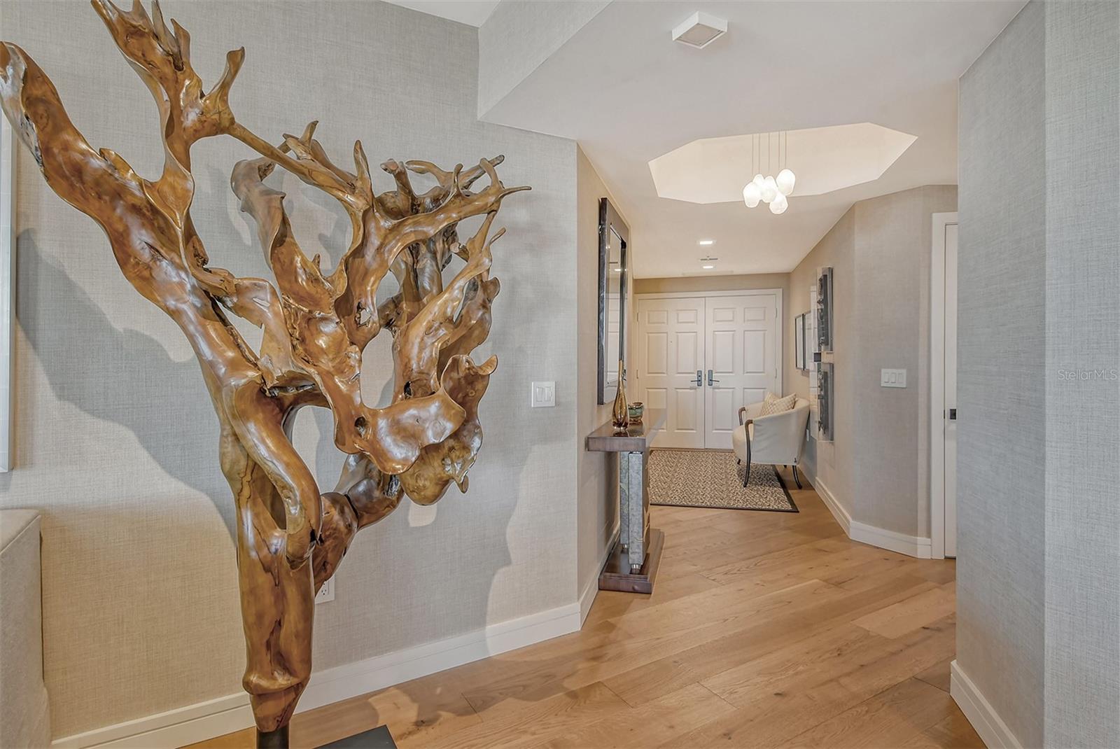 PLAZA AT 05 POINTS RESIDENCES - Residential