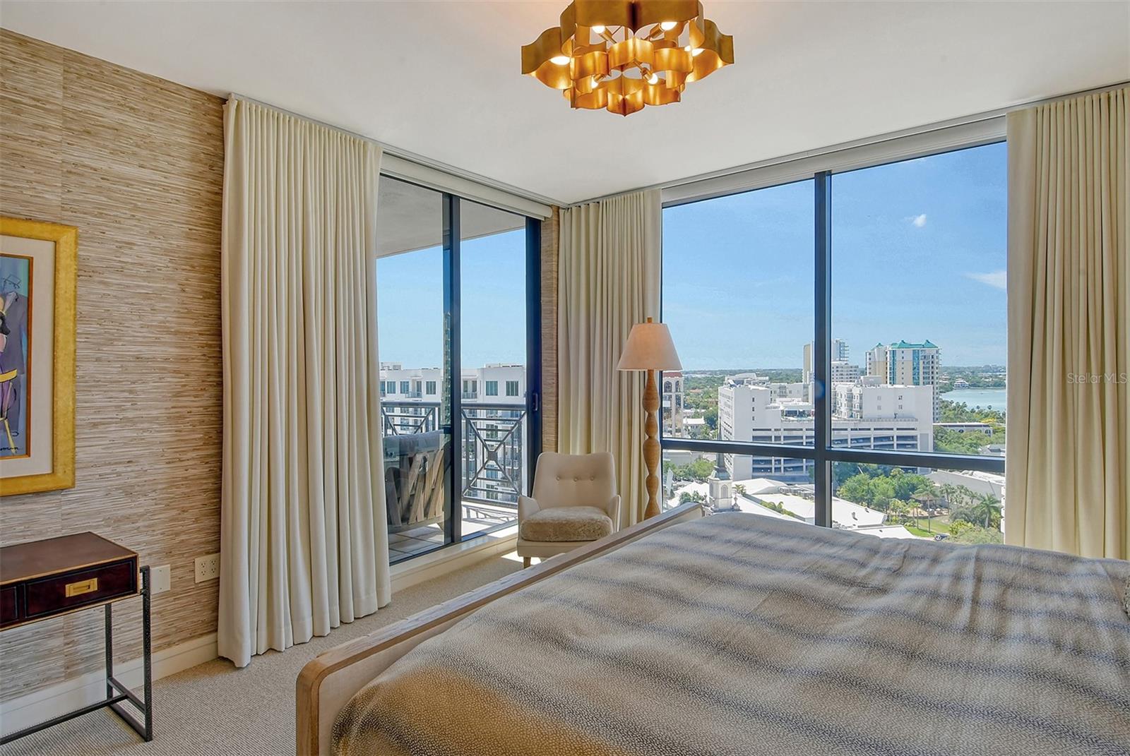 PLAZA AT 05 POINTS RESIDENCES - Residential