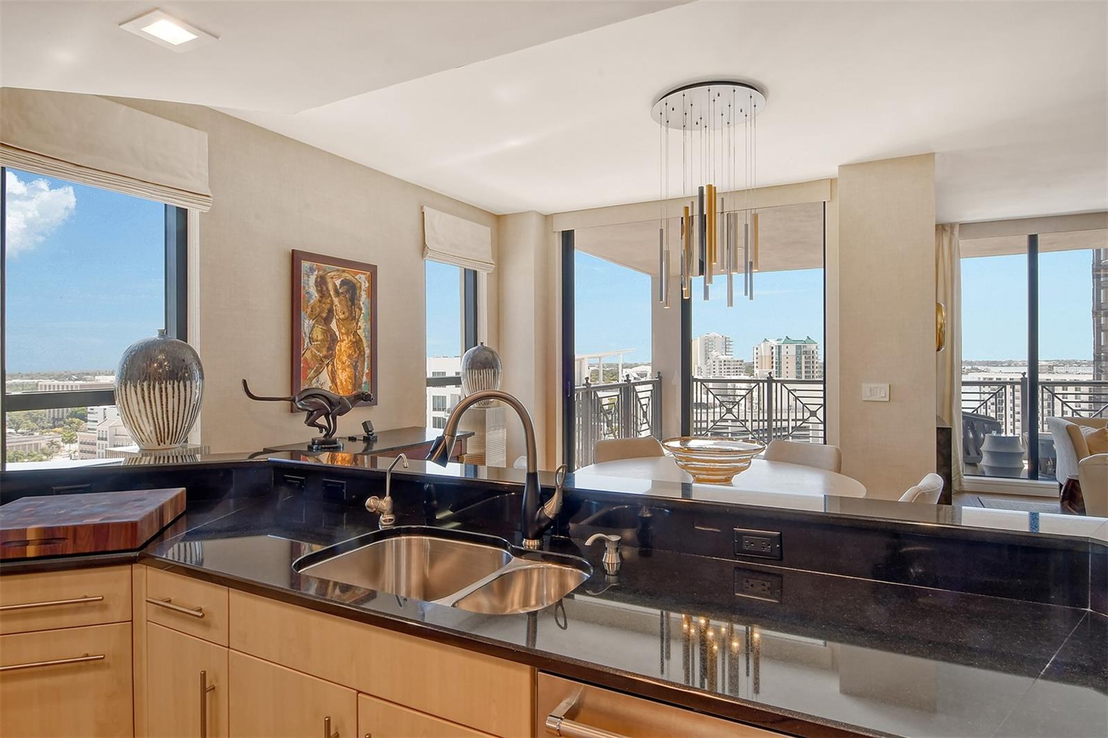 PLAZA AT 05 POINTS RESIDENCES - Residential