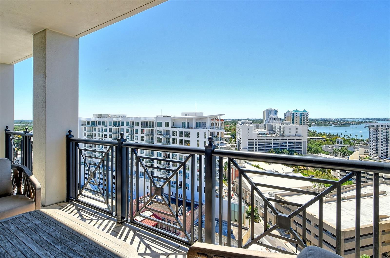 PLAZA AT 05 POINTS RESIDENCES - Residential