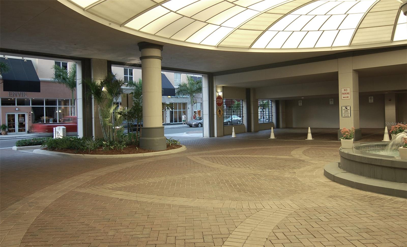 PLAZA AT 05 POINTS RESIDENCES - Residential