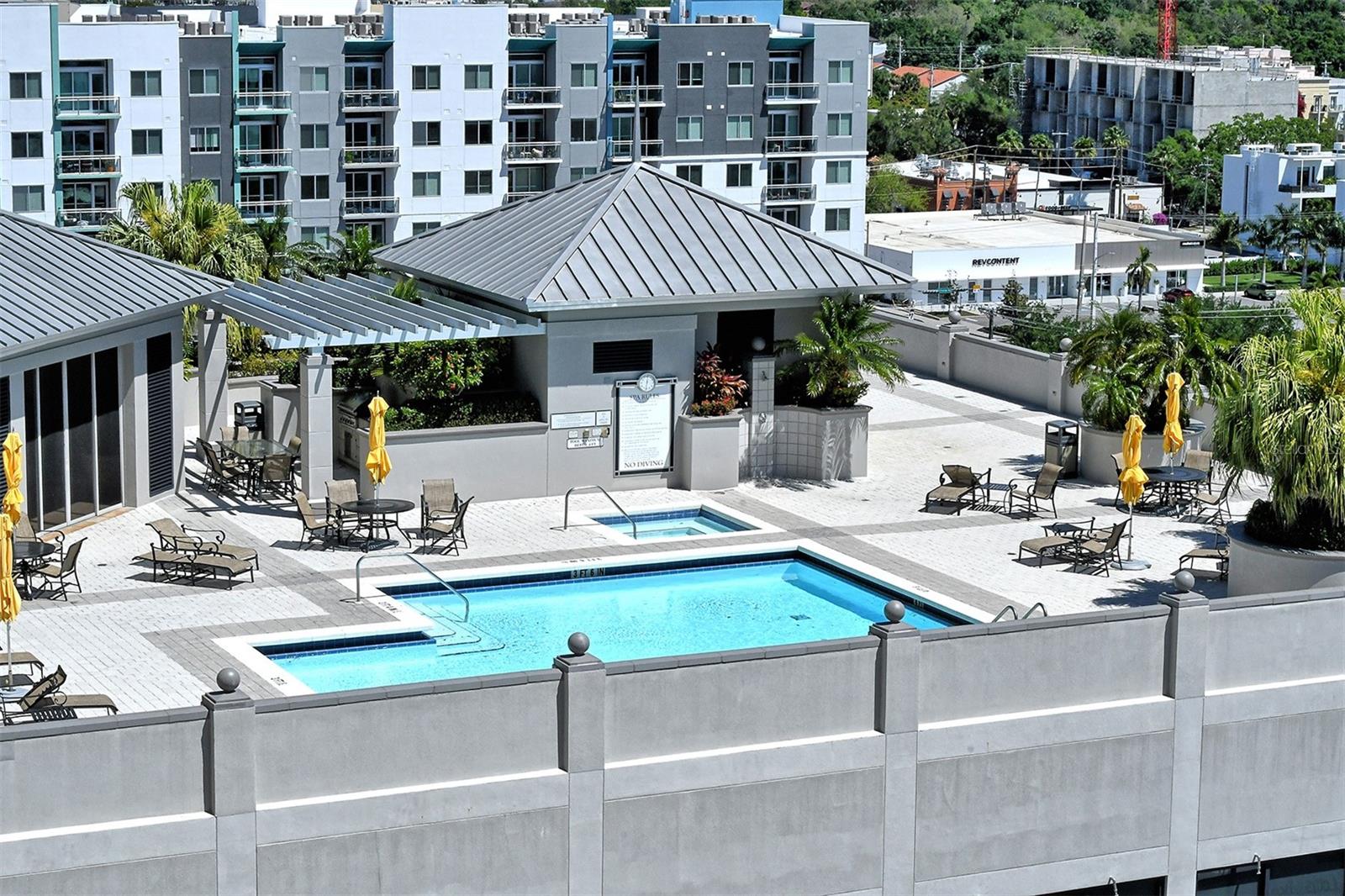 PLAZA AT 05 POINTS RESIDENCES - Residential