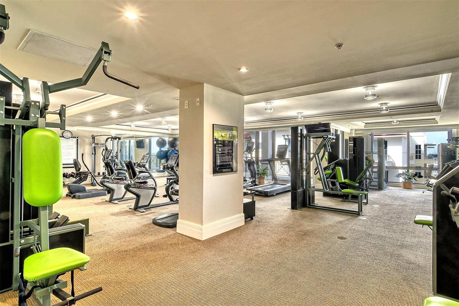 PLAZA AT 05 POINTS RESIDENCES - Residential