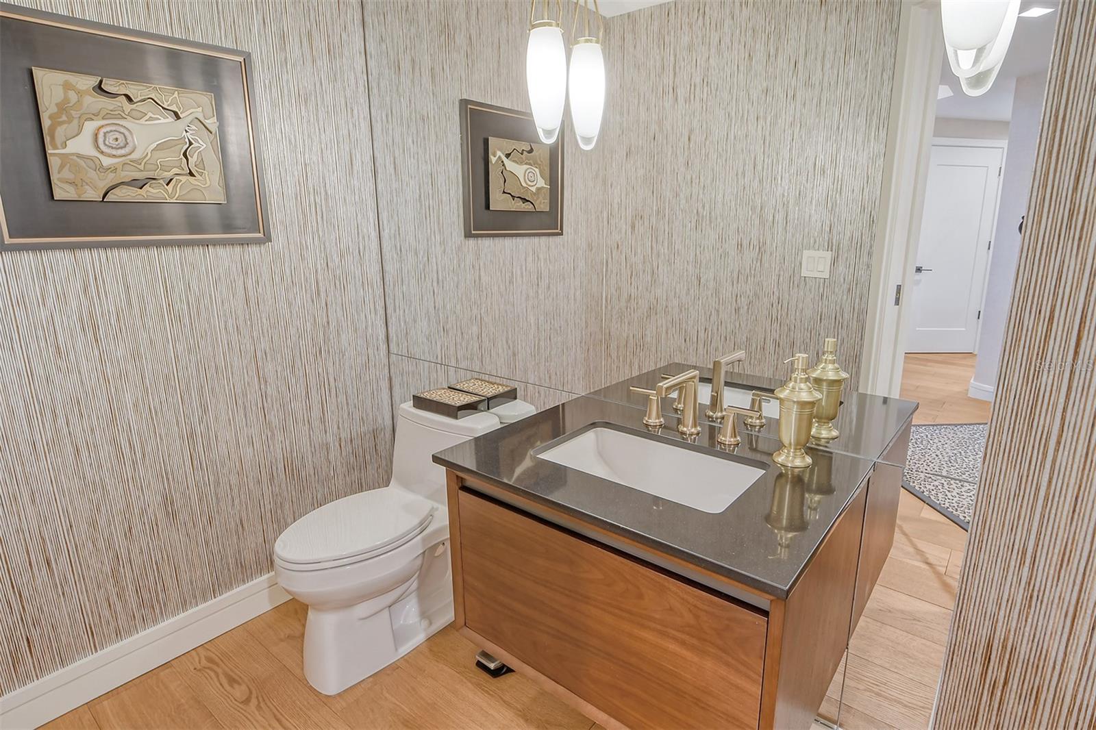 PLAZA AT 05 POINTS RESIDENCES - Residential