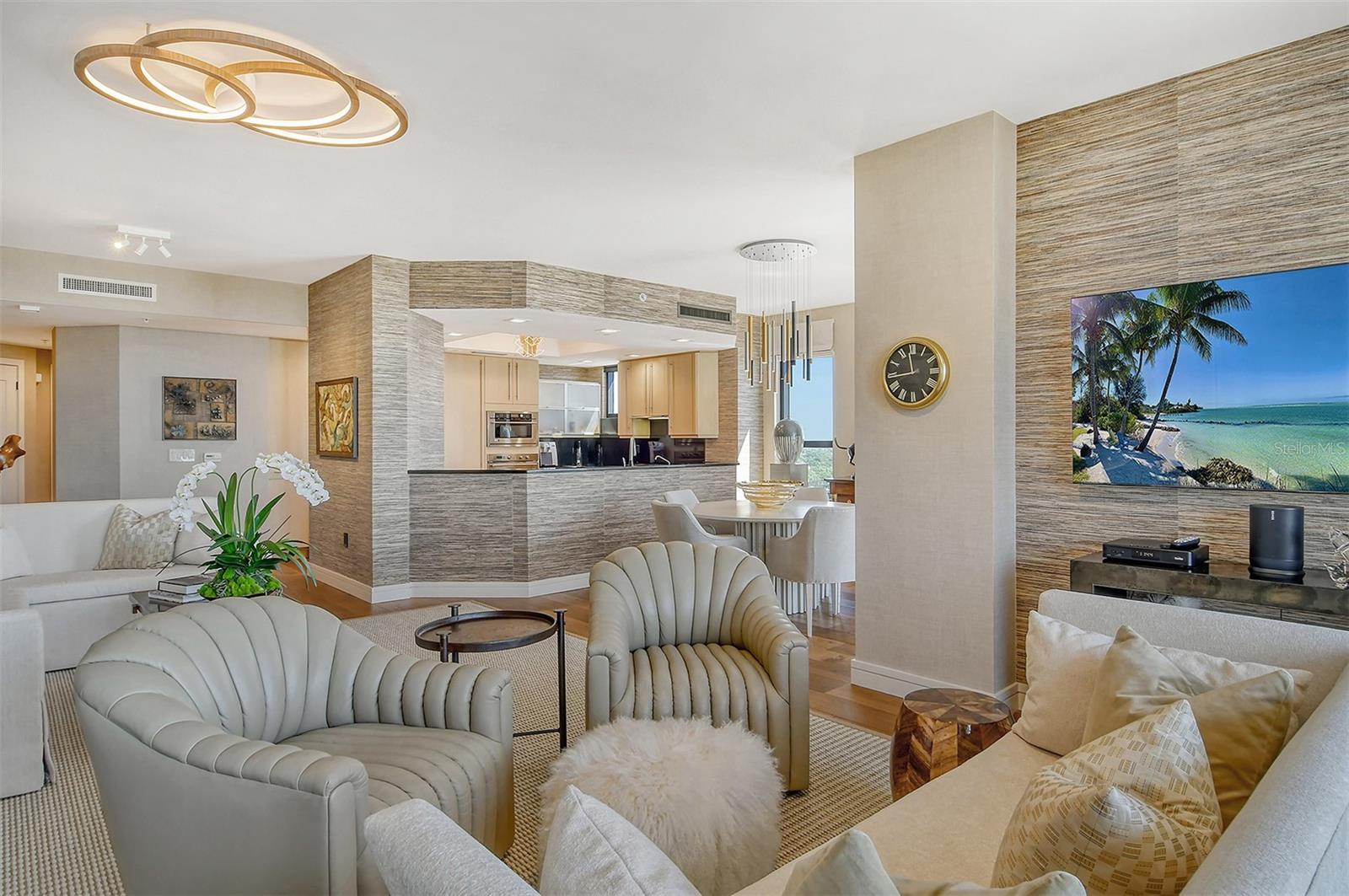 PLAZA AT 05 POINTS RESIDENCES - Residential