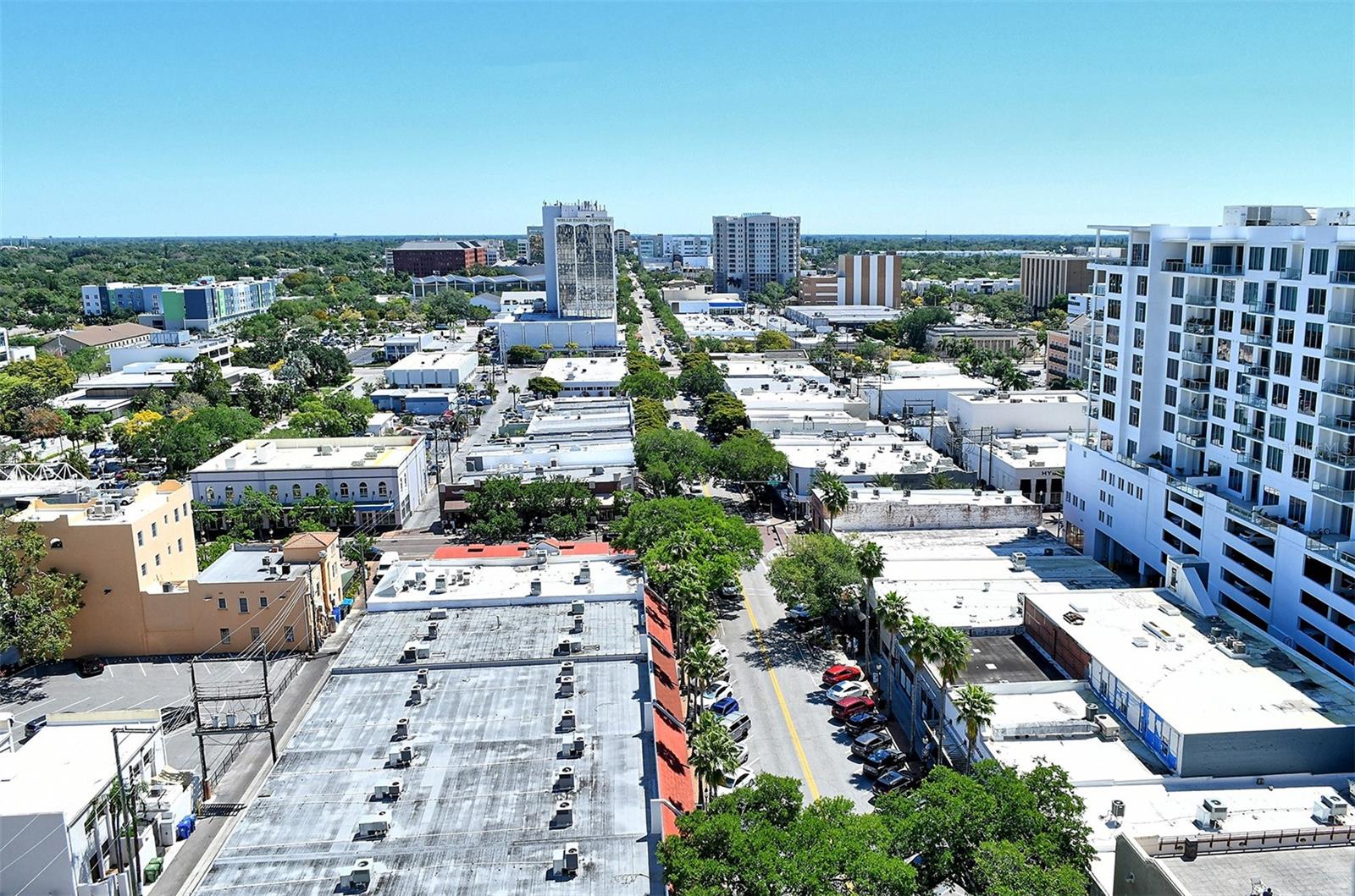 PLAZA AT 05 POINTS RESIDENCES - Residential