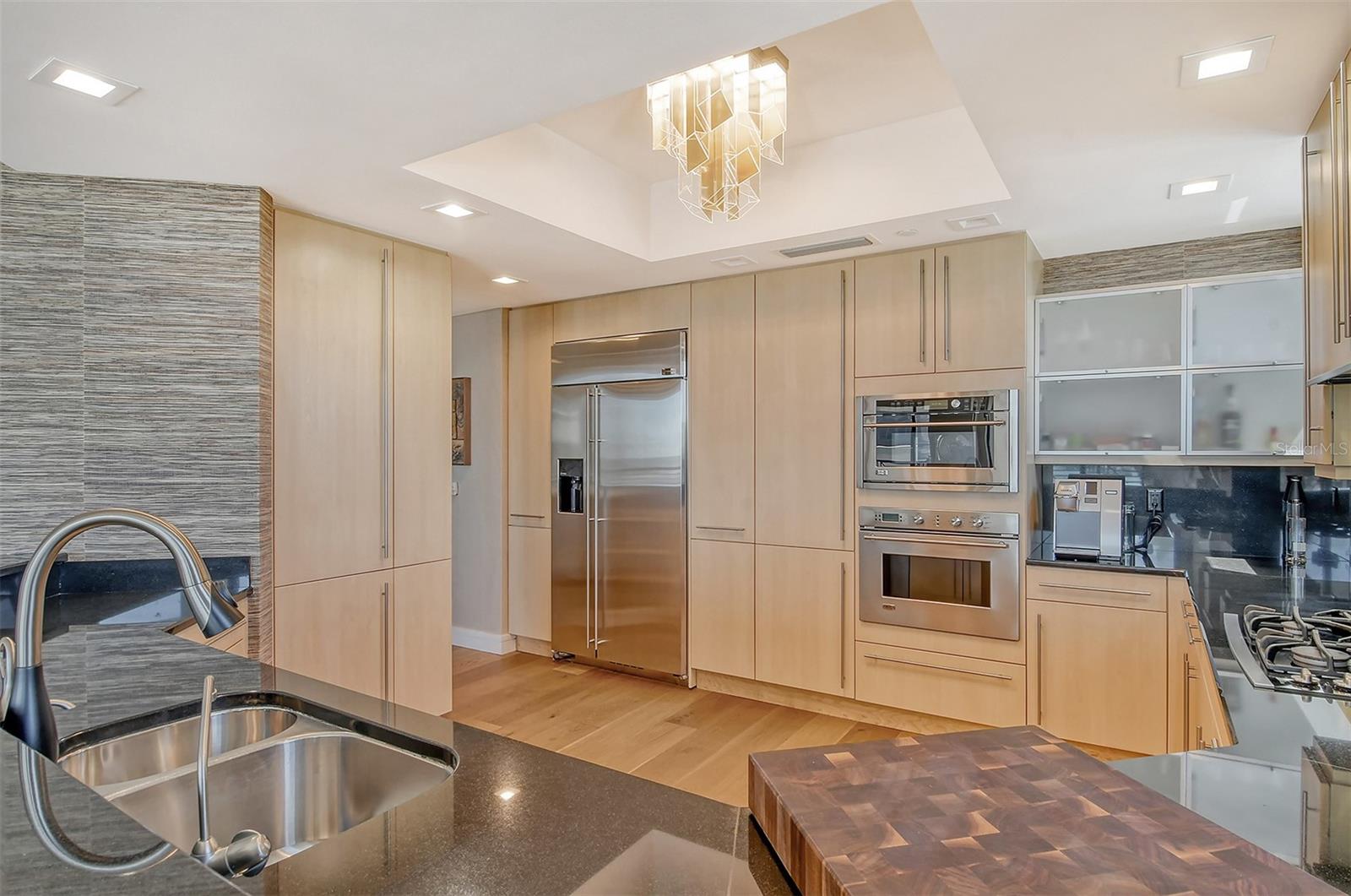 PLAZA AT 05 POINTS RESIDENCES - Residential