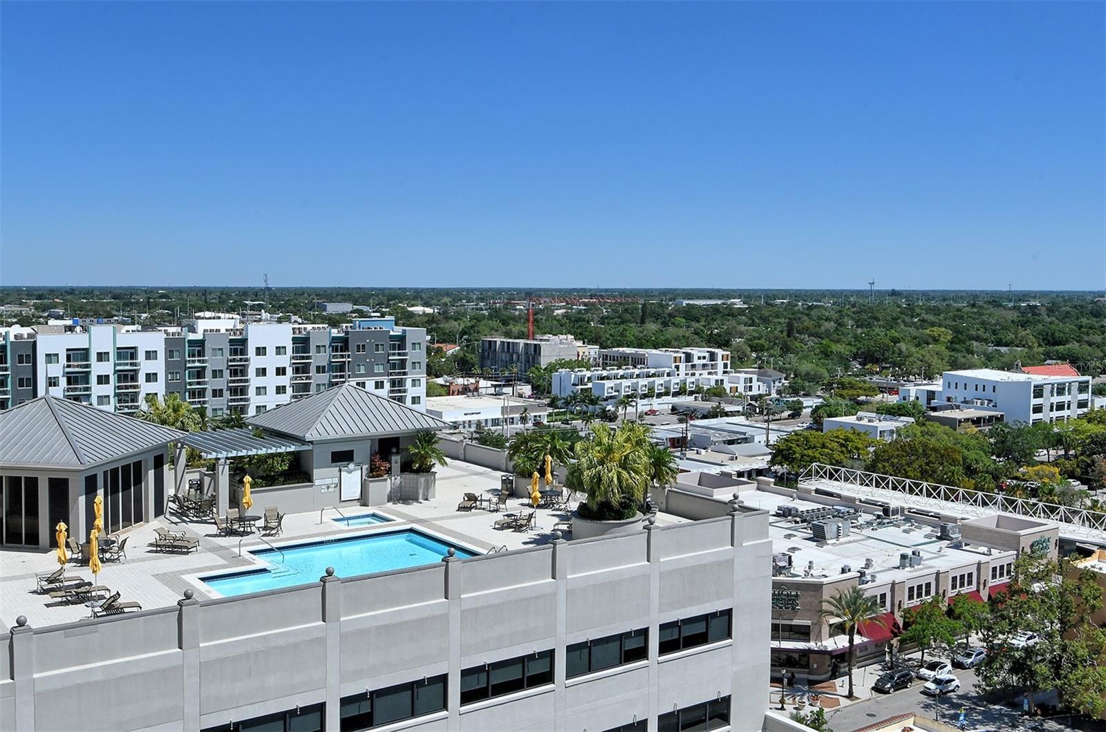 PLAZA AT 05 POINTS RESIDENCES - Residential